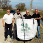 Jornada de desbrossament a la banqueta Mollerussa Golmés al Salt del Duran